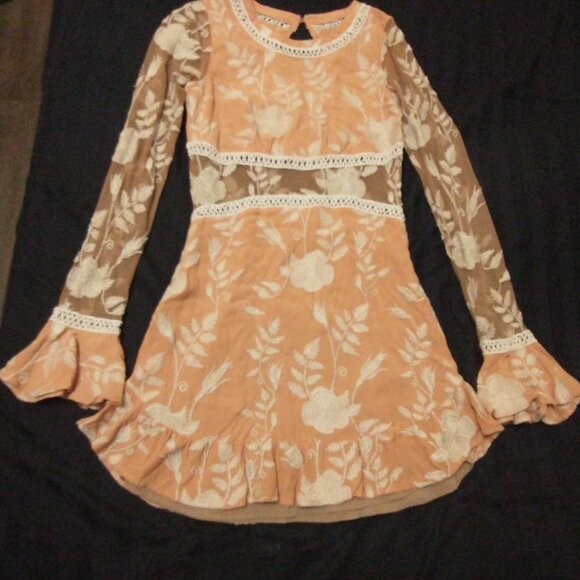 NEW!! FOR LOVE AND LEMONS 'MIA" MINI DRESS WITH LONG BELL SLEEVES - Picture 1 of 3